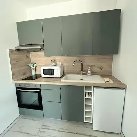 Maison Basalte * אגדה