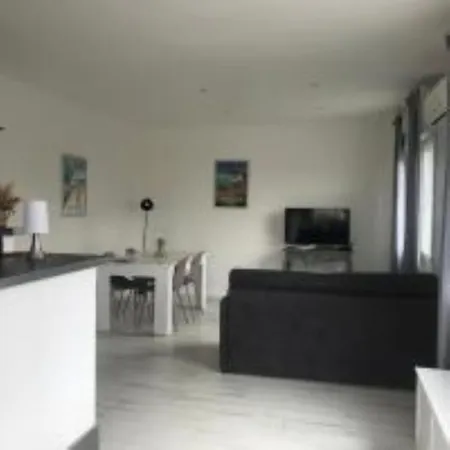 Maison Basalte Apartment *