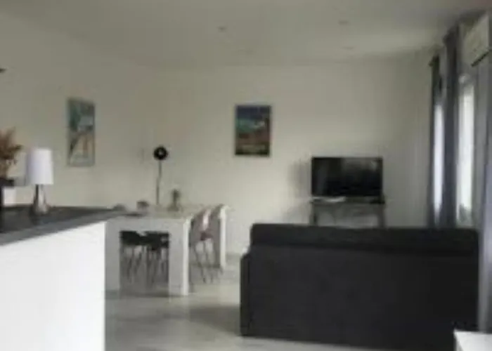 Maison Basalte Apartment *